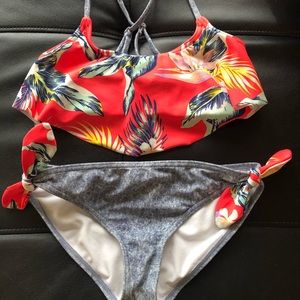 BillaBong bathing suit